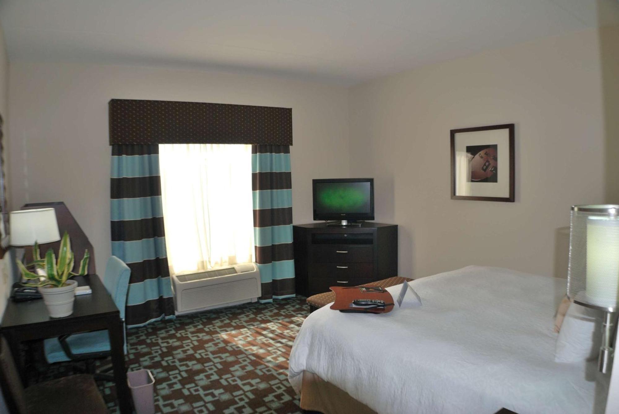 Hampton Inn & Suites Nashville At Opryland Exterior foto