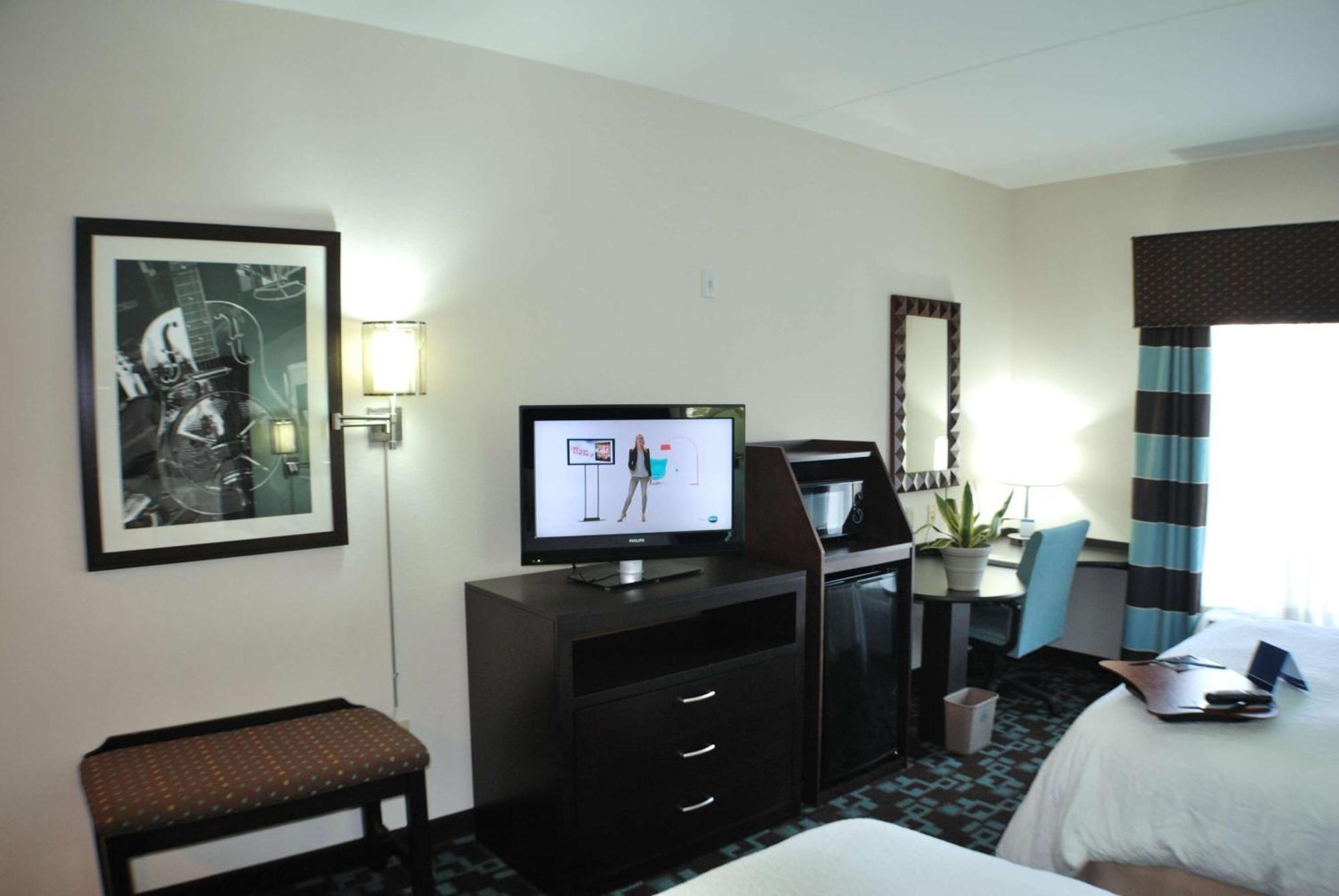 Hampton Inn & Suites Nashville At Opryland Exterior foto